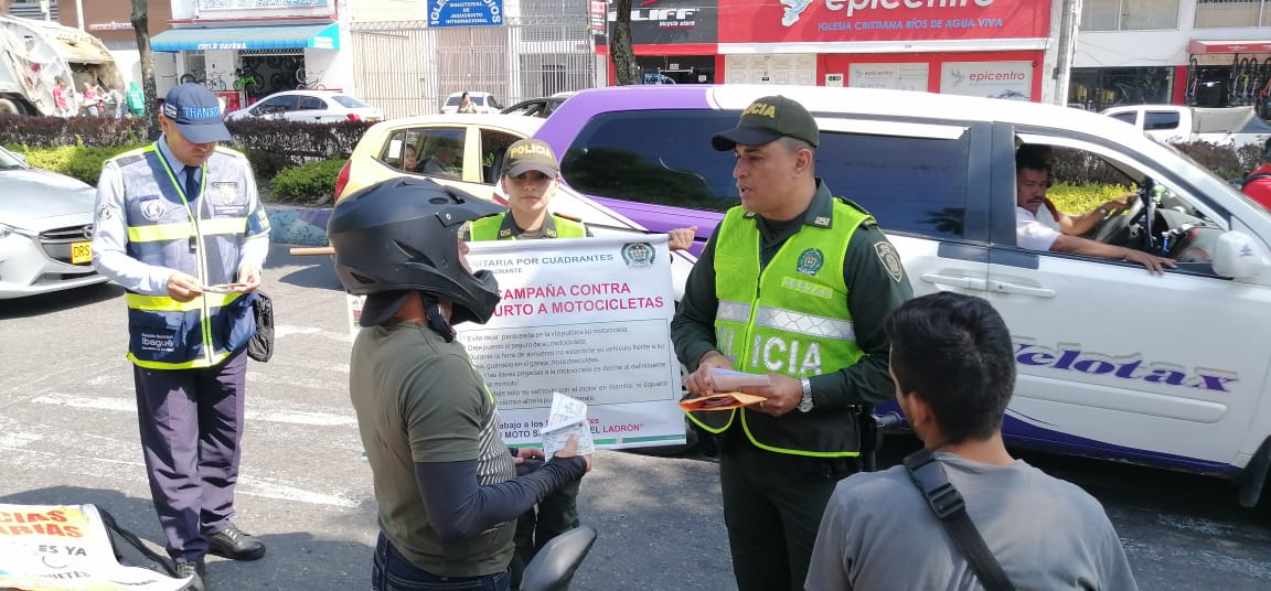 Les dimos papaya, para que no den papaya y cuiden sus pertenencias.