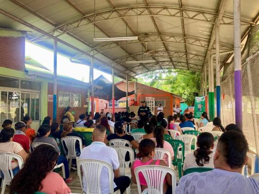 enfocada en el fortalecimiento del n&uacute;cleo familiar y la prevenci&oacute;n de las violencias en el hogar.