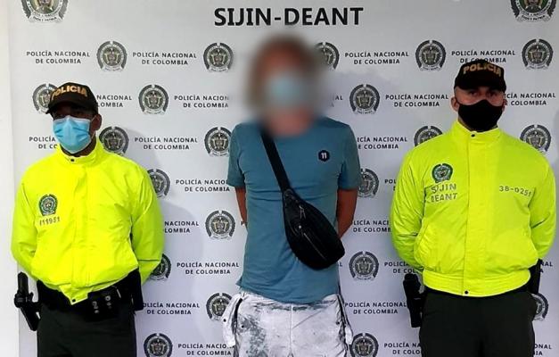 presentaba notificación roja de interpol