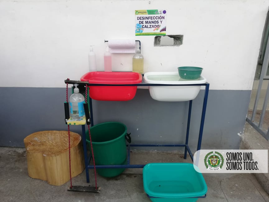 Promovemos el lavado de manos y desinfección en la Estación de Policía Murillo 