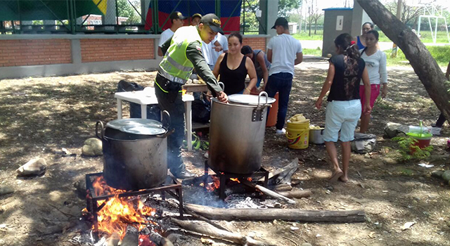 Policía-autoridades y comunidad-fortalecen lazos de amistad y vínculos-en el Meta