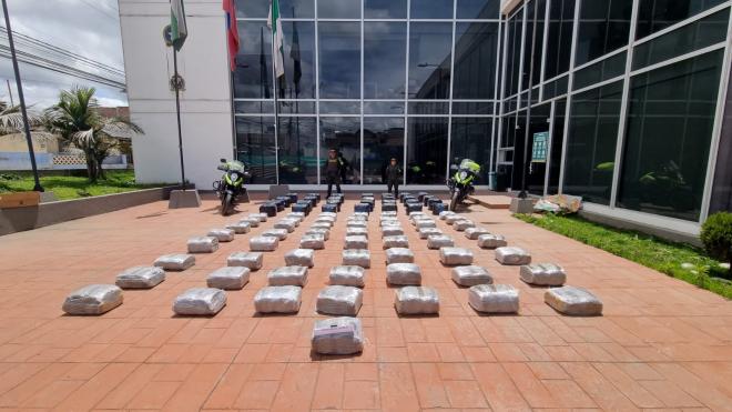 Combaten el tráfico local de drogas 