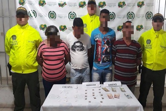 foto-capturadas-cinco-personas