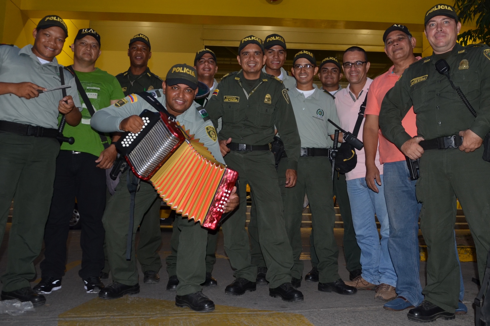 foto-Policía-Nacional-le vuelve-a-cumplir-al-festival-vallenato
