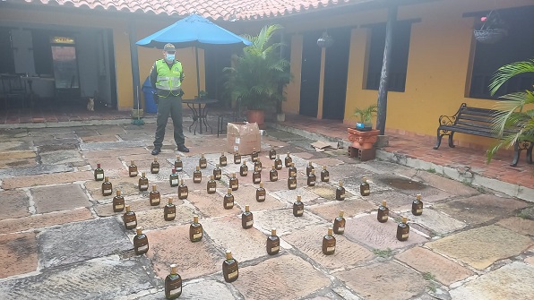 Cerca de 2.000 botellas de licor extranjero fueron incautadas 
