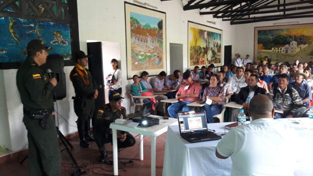 Policía-Colombia-Santander-encuentro-café-Charalá-Guanentá