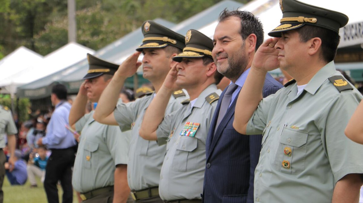 Ascensos de suboficiales y nivel ejecutivo para fortalecer la convivencia y seguridad ciudadana