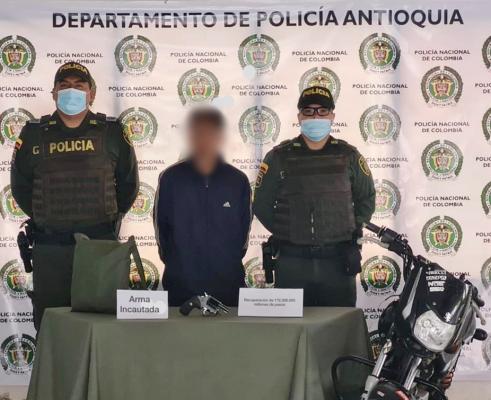 capturan a un hombre que se habría hurtado $172.000.000 millones de pesos