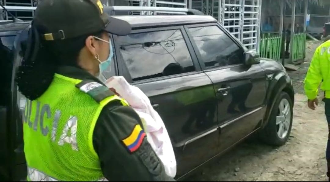 Gaula_rescata la bebe y la traslada al centro hospitalario