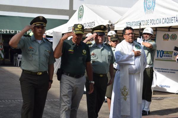 Ceremonia en el comando de Florencia para rendir homenaje y expresar su agradecimiento a los valientes integrantes de la reserva y los veteranos de la fuerza pública