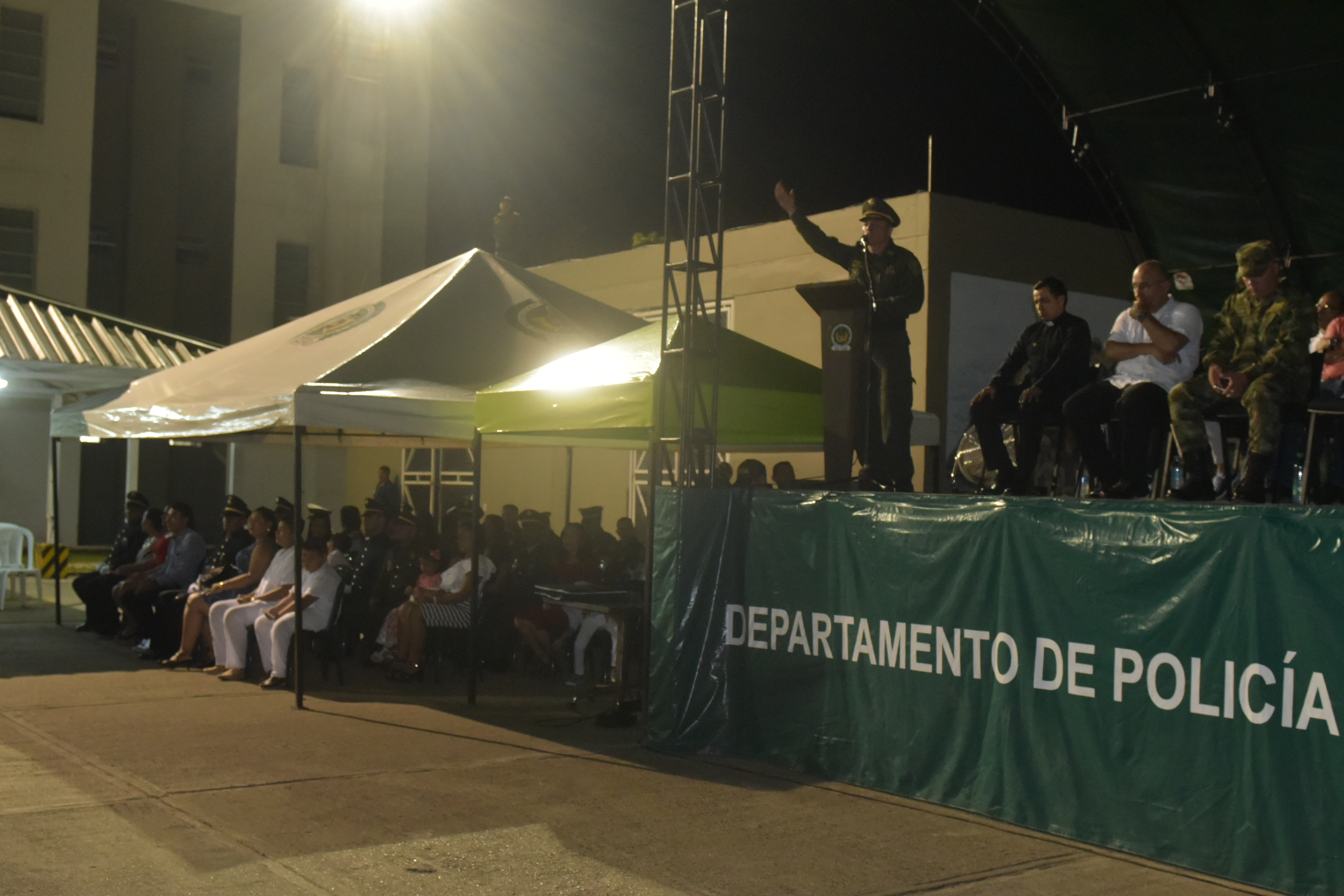 en ceremonia ascendieron 23 uniformados en Inírida 