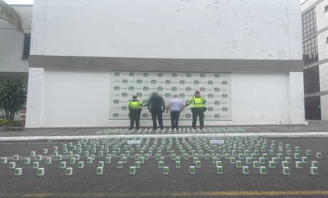 Policía en Tolima incautó cargamento de 432 frascos de ketamina y fueron capturadas dos personas