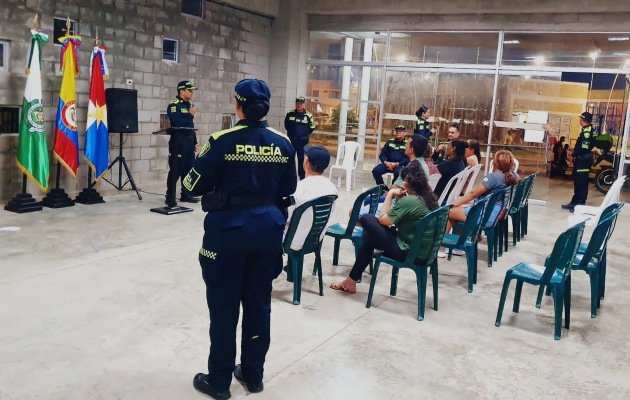 Policía Comunitaria y Líderes comunales evaluaron estrategias para fortalecer la convivencia.