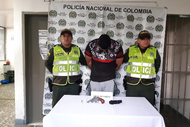 A-través-de-controles-realizados-en-zonas-urbanas-y-rurales-del-área-metropolitana-de-Pereira 