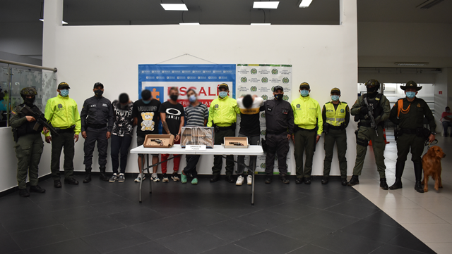 Cinco hombres fueron capturados en las últimas horas por los delitos de homicidio y porte ilegal de armas de fuego