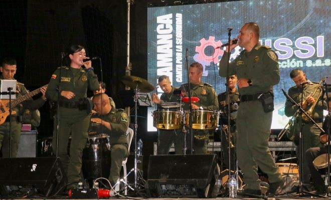 Participación de la orquesta Son Café de la Policía Metropolitana de Pereira