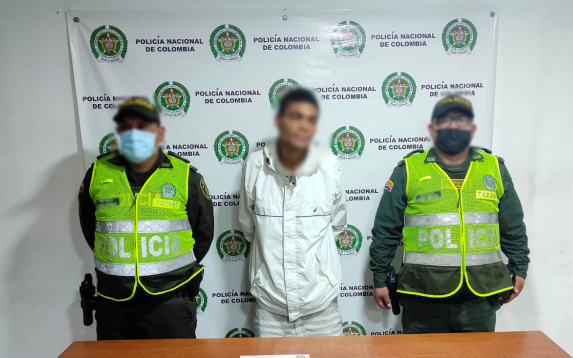 Capturamos en flagrancia un hombre por el delito de homicidio en el barrio los Pinos