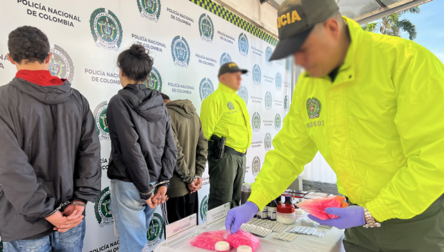 Tres-personas-fueron-capturadas-por-los-delitos-de-porte-ilegal-de-armas-tráfico-de-estupefacientes-y-receptación