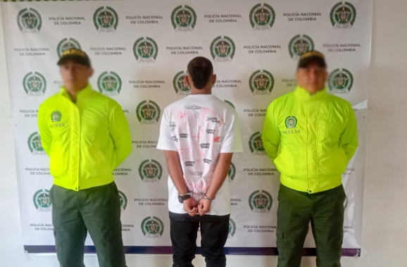 Capturado por acceso carnal violento 