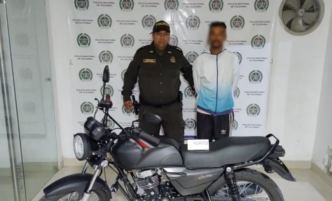 La motocicleta hurtada es recuperada, gracias al cierre oportuno de las unidades policiales