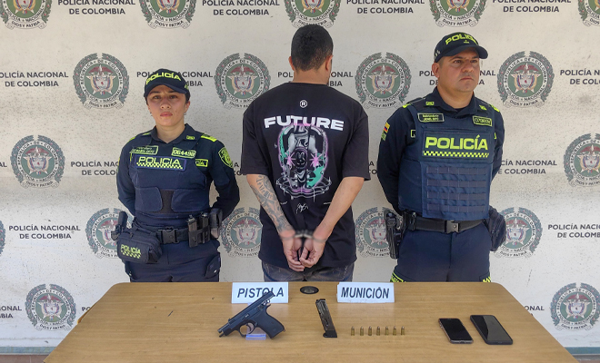 En el operativo realizado fueron incautadas dos armas de fuego, munición y un proveedor