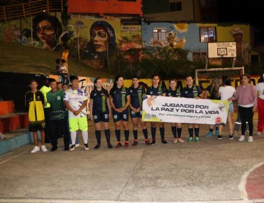 Llevamos con éxito la inauguración del segundo torneo inter-barrial, jugando por la paz y por la vida 