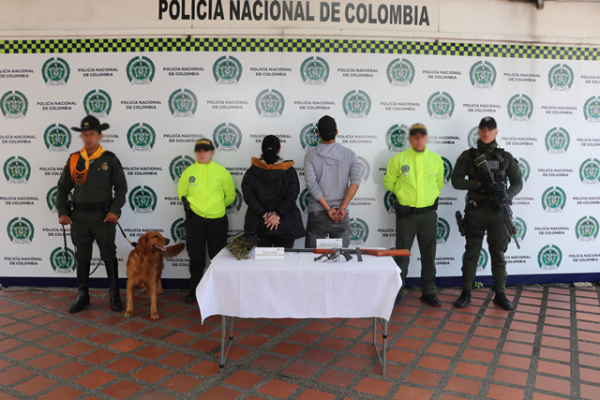 En-la-actividad-operacional-se-logra-la-captura-de-un-hombre-y-una-mujer-dedicados a la venta de estupefacientes