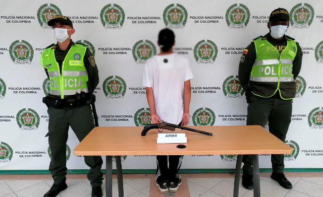 Dos-hombres-capturados-y-un-adolescente-aprehendido-con-armas-ilegales-en-la-capital-risaraldense