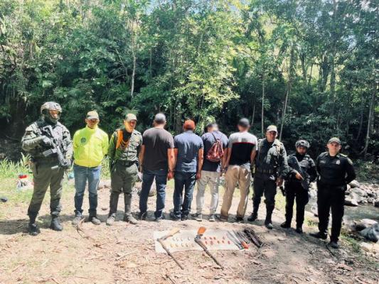 Capturados cuatro personas en la vereda el Tigre por el delito de porte ilegal de armas de fuego