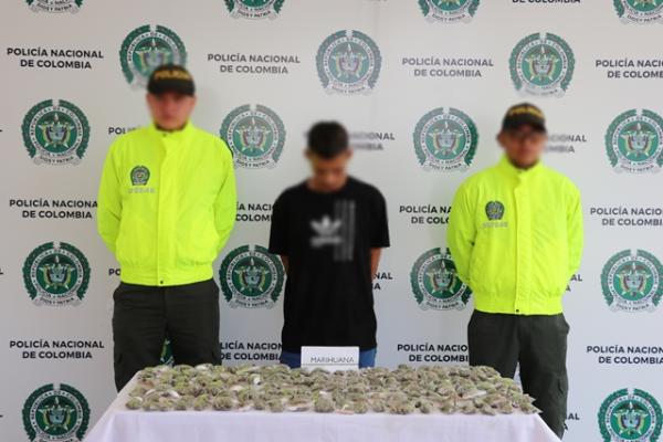 Los sujetos transportaban marihuana, distribuidas en pequeñas dosis