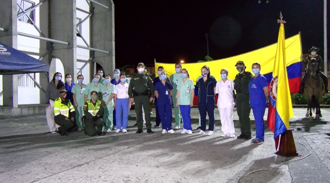 rendimos un merecido homenaje a los profesionales de la salud