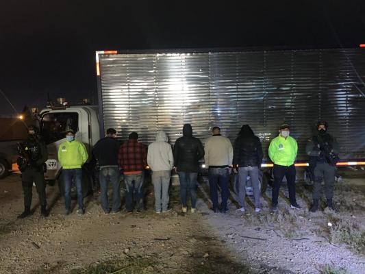 Seis adultos y un menor de edad fue aprendido