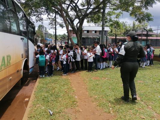 Seccional de Protección y Servicios Especiales adelanta actividades de control en los entornos educativos