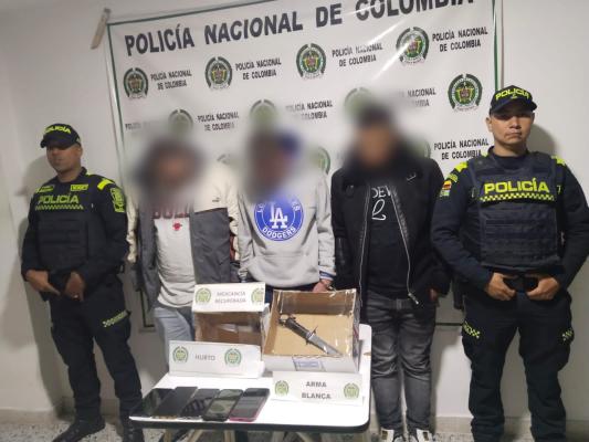 Tres capturados en flagrancia cuando realizaban paseo millonario a una pareja
