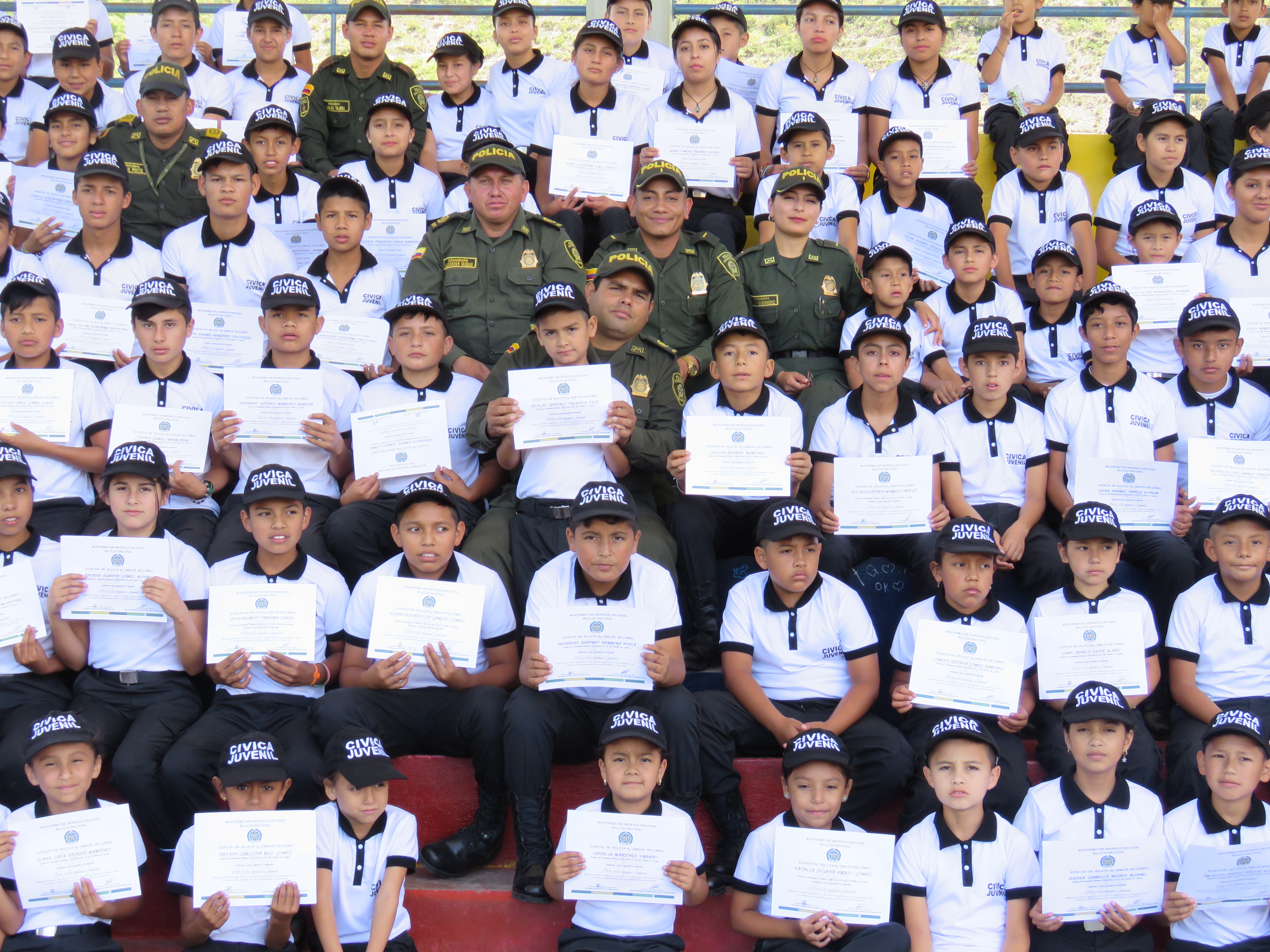 policia cívica juvenil más grande de Nariño