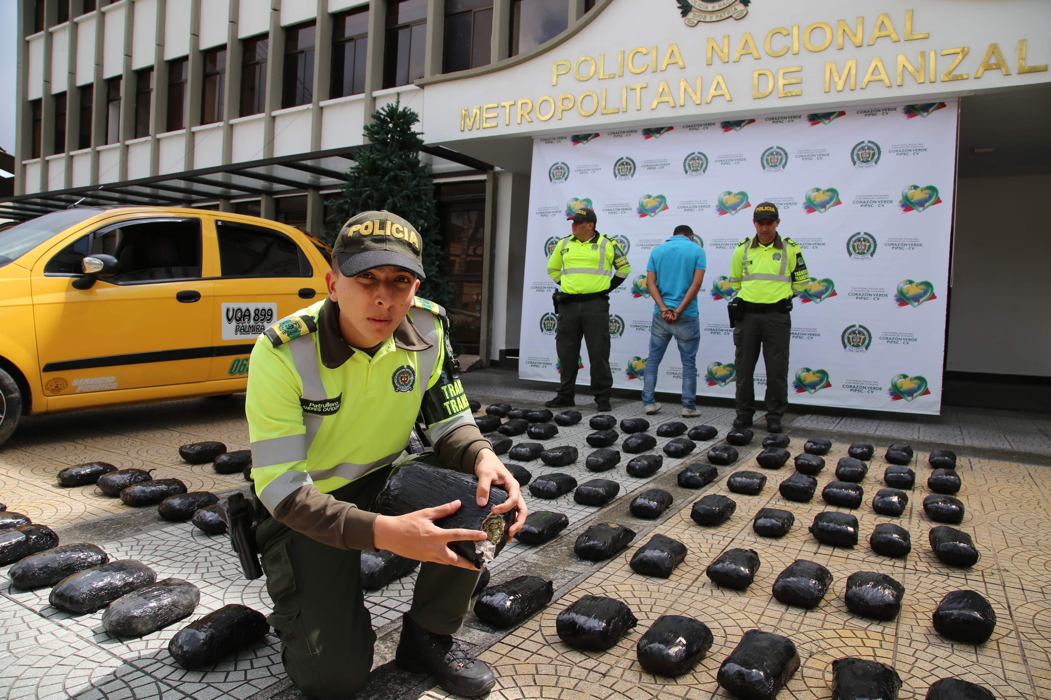Seccional de Tránsito y Transporte incauta 21 mil dosis de marihuana