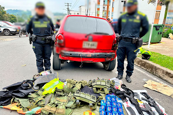 oculto_al_interior_de_un_vehículo