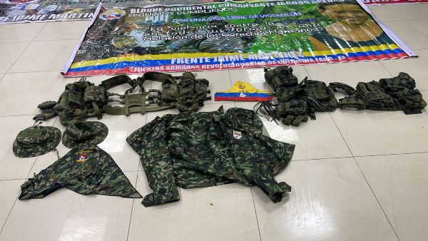 Incautación de pancartas y prendas 