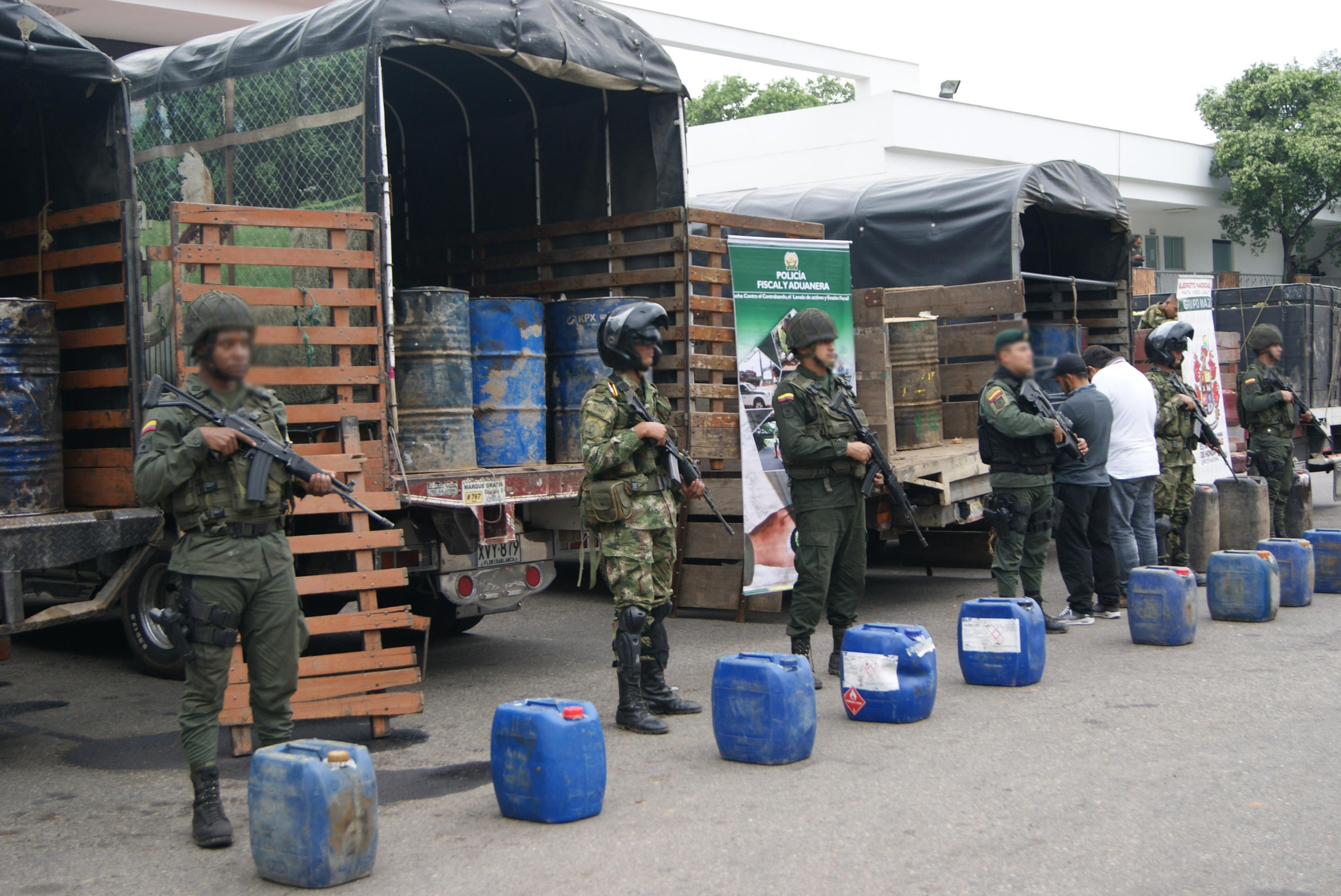 incautacion-5-mil-galones-de-combustible-y-13-toneladas-alimentos