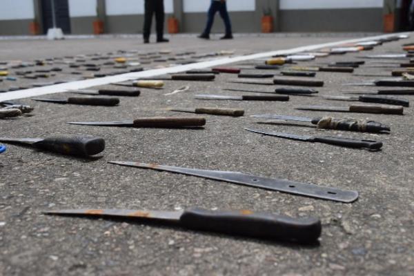 Incautación armas blancas