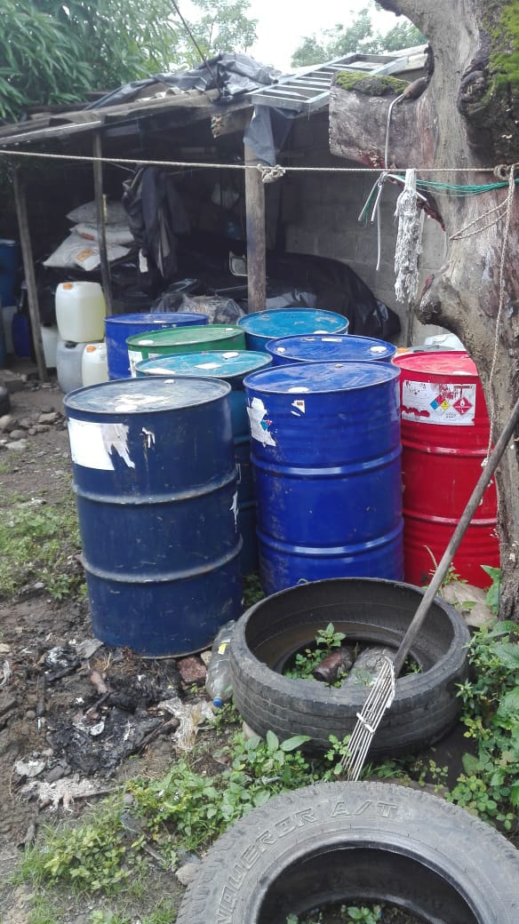 Incautadas-30-toneladas,-siete-personas-capturadas-y-cuatro-vehículos-inmovilizados