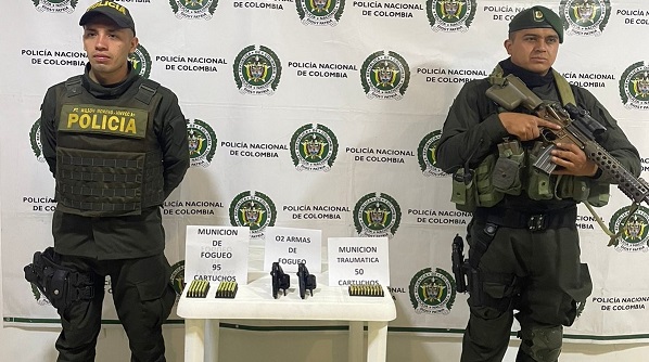 Incautan armas en planes de control