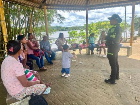 La Policía Nacional intensifica acciones contra el reclutamiento forzado de menores en Mitú