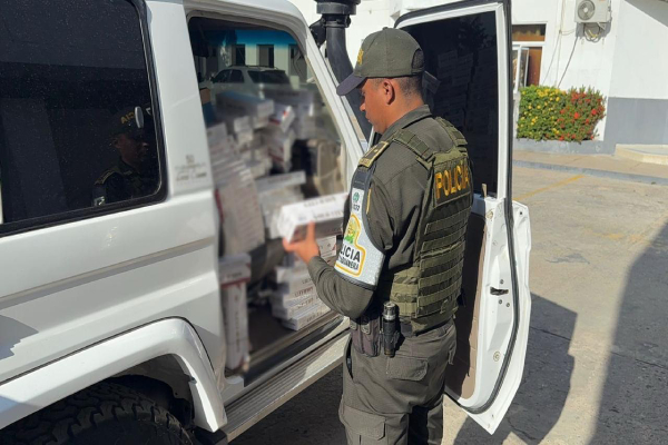 Vehículo con carga de cigarrillos