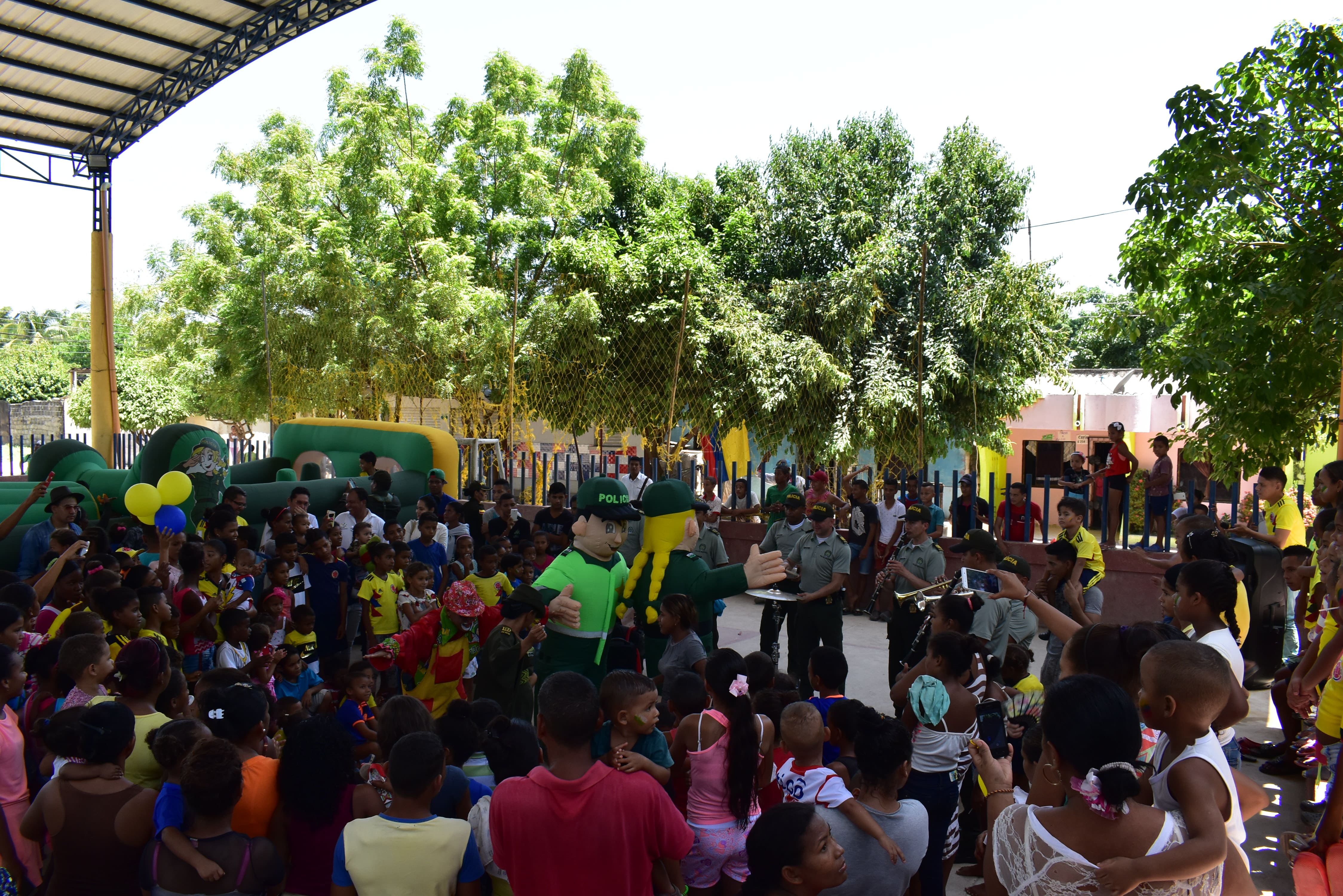 intervención orquesta-actividades de acercamiento a la comunidad en el corregimiento de Sampues-aracataca