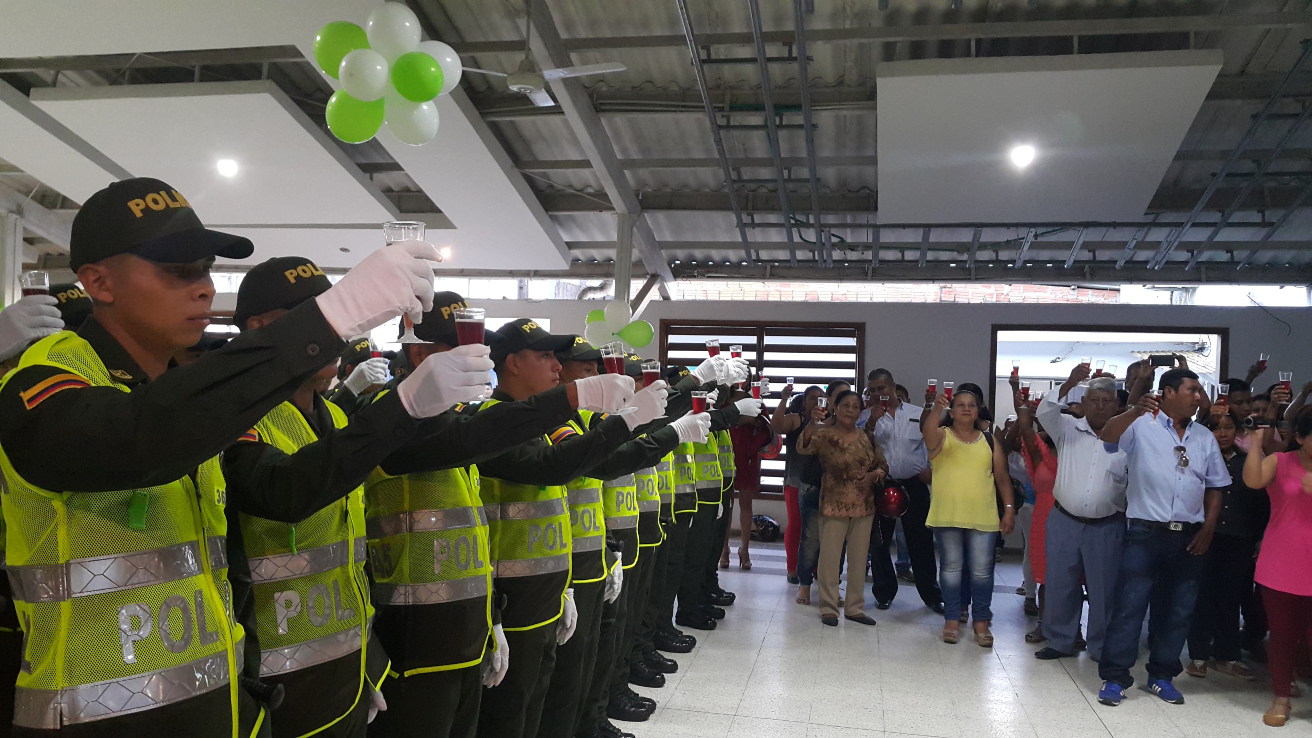 Ceremonia de juramento de bandera de 55 auxiliares 