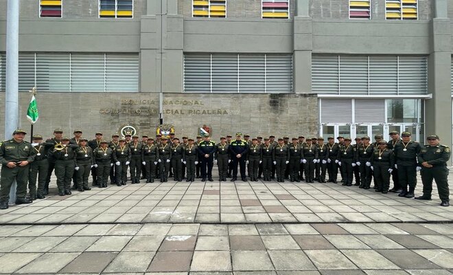 Auxiliares de policía graduados 