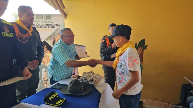 La Policía en el Meta capacitó a más de 21 niños y niñas de la Cívica Juvenil en temas de interés social 