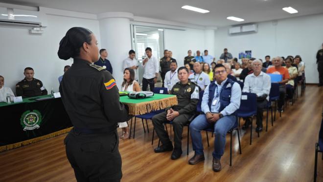 Presentación del brazalete de Policía Comunitaria