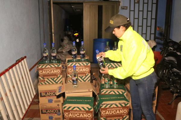 Cayó fábrica de licor adulterado en Cali